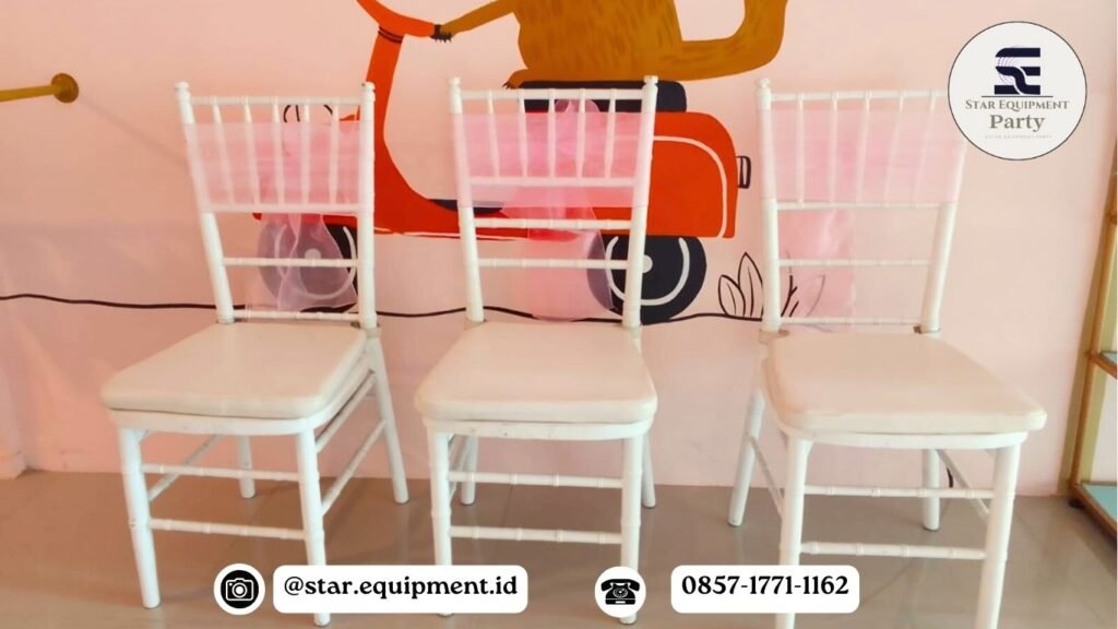 SEWA KURSI TIFFANY MERAH PUTIH TEMA KEMERDEKAAN JAKARTA